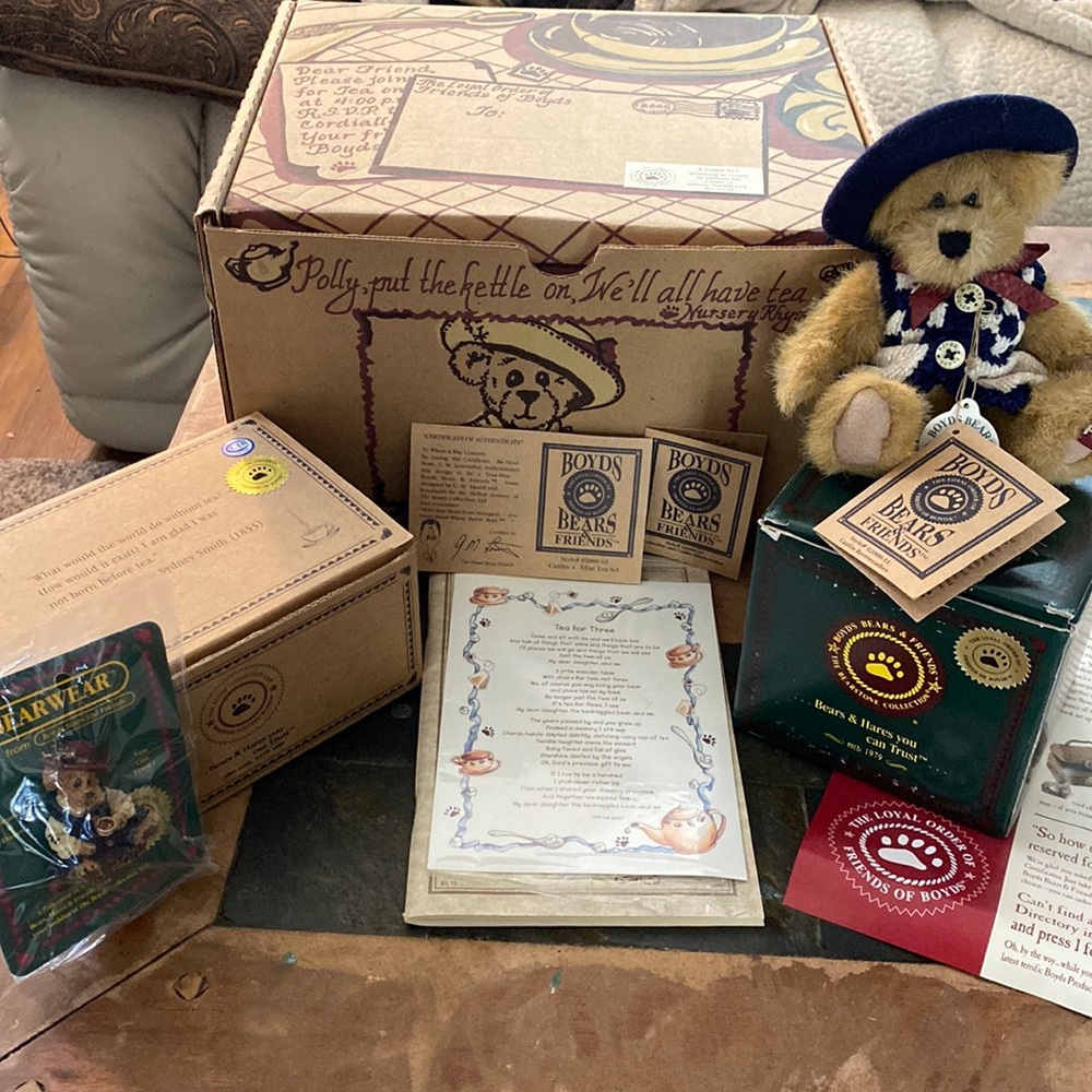 Catherine and Caitlin Berrieweather - Family Traditions full set in gift box -